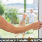 Beispiel einer Schiebetür mit Griffleiste